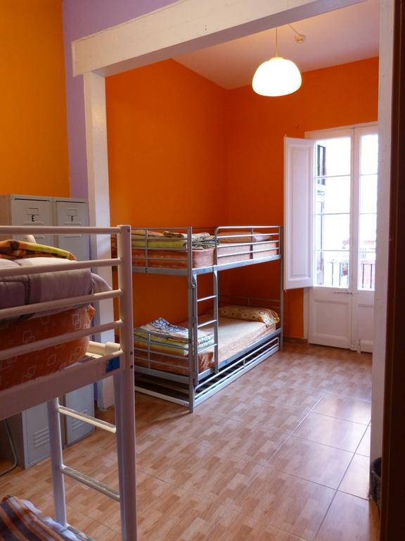 Auberge de jeunesse After *