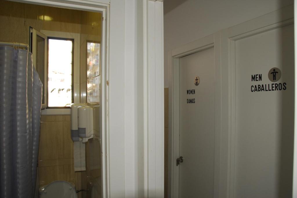 Auberge de jeunesse After *